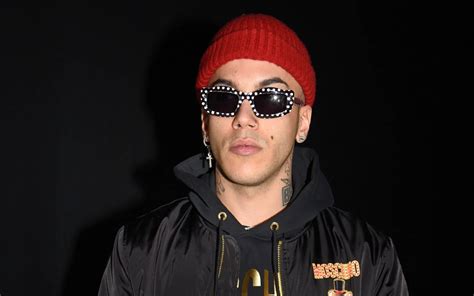 occhiali gucci bianchi sfera ebbasta|occhiali Gucci da sole.